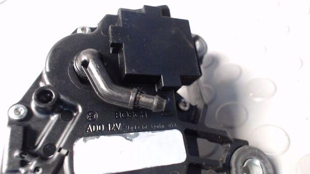 Foto: SCHEIBENWISCHERMOTOR HINTEN eines VW Fox 1.2