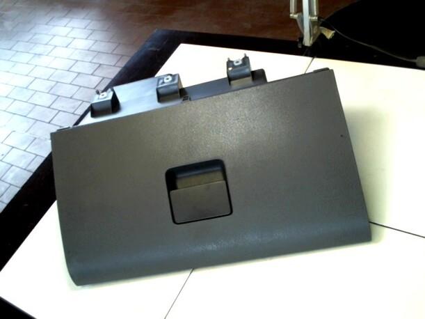 Foto: HANDSCHUHFACH eines VW Fox 1.2