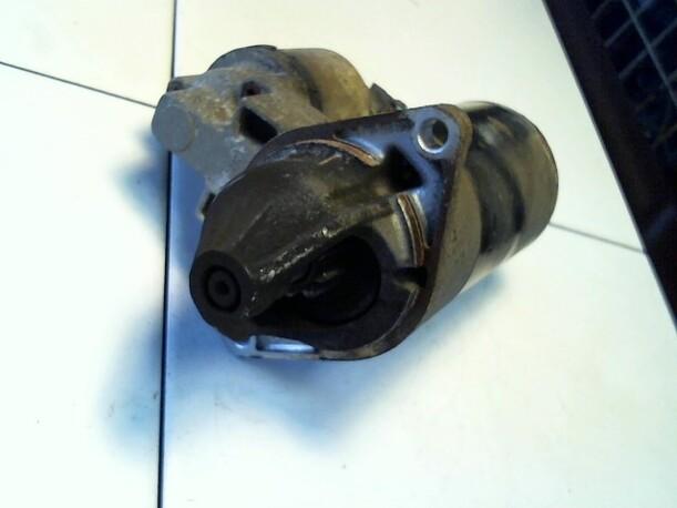 Foto: ANLASSER / STARTER BOSCH eines Opel Agila 1.0 12 V