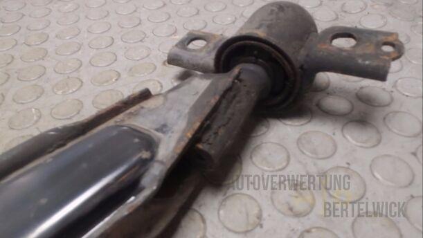 Foto: QUERLENKER VORN RECHTS eines Skoda Felicia Combi 1.6