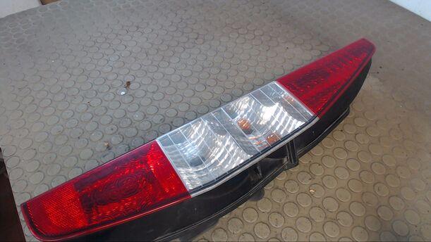 Foto: HECKLEUCHTE / RÜCKLICHT RECHTS eines Fiat Doblo 1.9 D