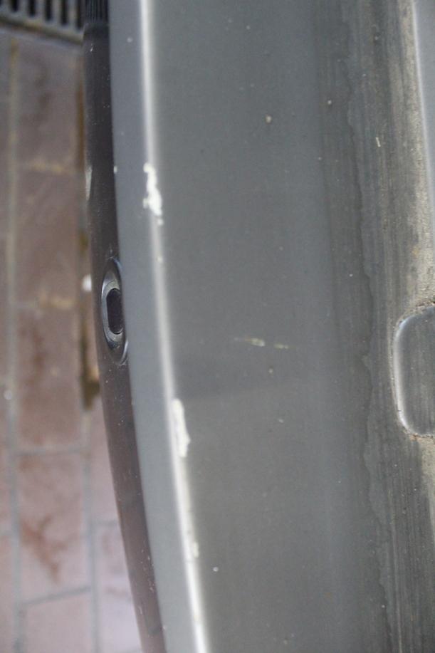 Foto: STOSSFÄNGER / STOSSSTANGE HINTEN eines Renault Laguna Grandtour 3.0 V6