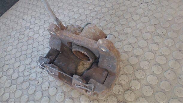 Foto: BREMSSATTEL VORN LINKS eines Renault Laguna Grandtour 3.0 V6 groove up!