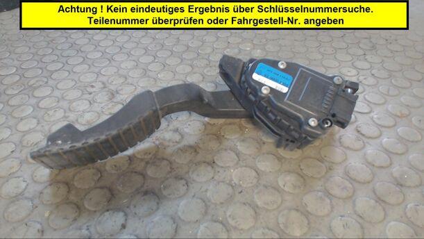 Foto: GASPEDAL eines Renault Laguna Grandtour 3.0 V6 groove up!