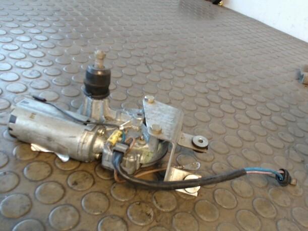 Foto: SCHEIBENWISCHERMOTOR HINTEN eines Opel Vectra Top