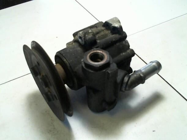Foto: LENKGETRIEBEPUMPE eines Seat Toledo 1.6i MPI