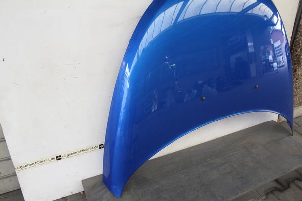 Foto: MOTORHAUBE eines Chrysler PT Cruiser 2.2 CRD