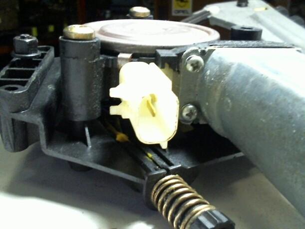 Foto: FENSTERHEBER ELEKTR. HINTEN LINKS eines Chrysler PT Cruiser 2.2 CRD