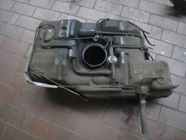 Foto: KRAFTSTOFFTANK eines Chrysler PT Cruiser 2.2 CRD