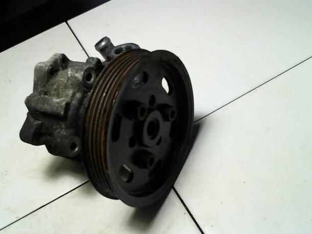 Foto: LENKGETRIEBEPUMPE eines Audi A4 1.9 TDI