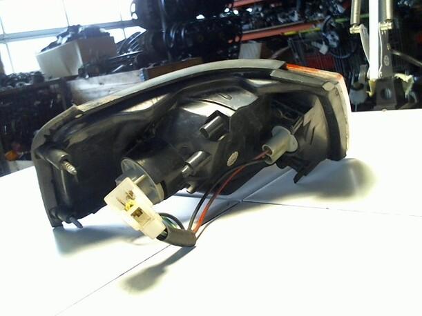 Foto: BLINKER VORN LINKS eines Mazda 323 1.6i 16V