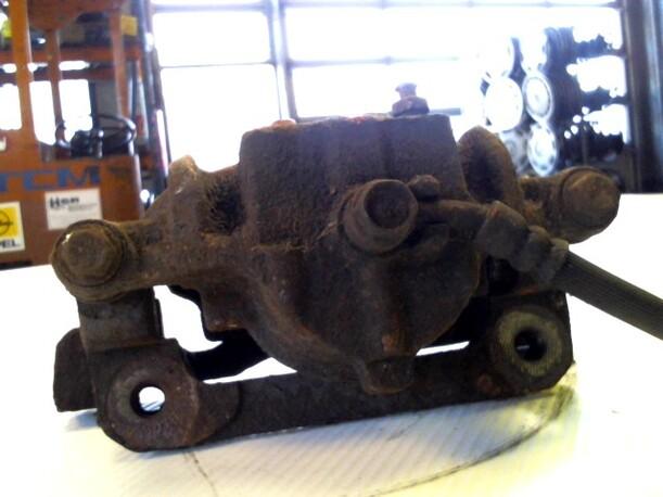 Foto: BREMSSATTEL VORN LINKS eines Honda Civic 1.6i