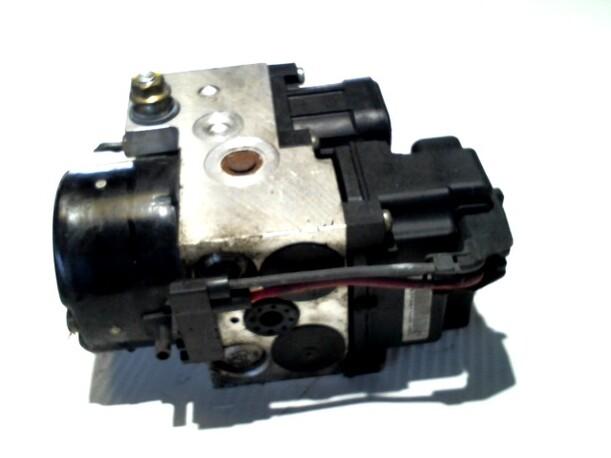 Foto: HAUPTBREMSAGGREGAT ABS eines Honda Civic 1.6i