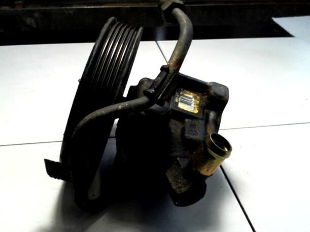 Foto: LENKGETRIEBEPUMPE eines Ford Escort 16V