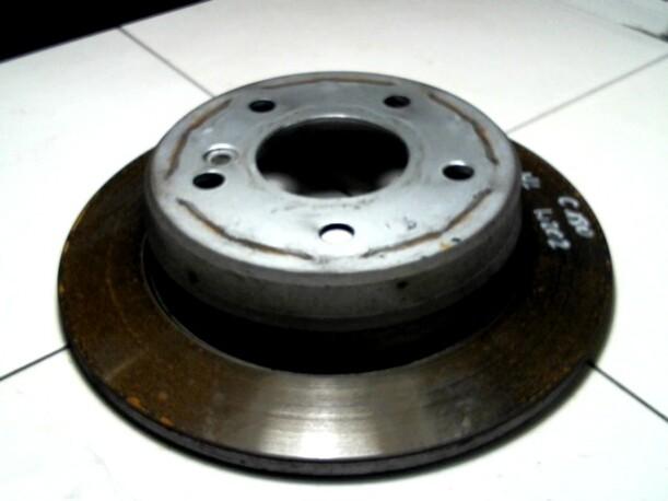 Foto: BREMSSCHEIBE HINTEN LINKS eines Mercedes-Benz C 180