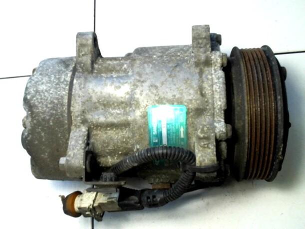 Foto: KOMPRESSOR KLIMAANLAGE eines Peugeot 406 Break