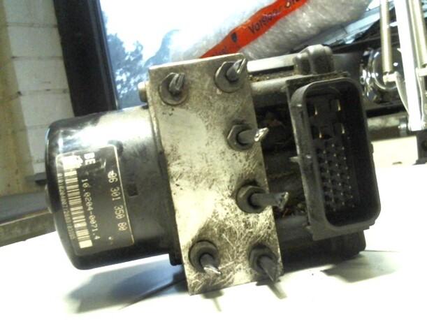 Foto: HAUPTBREMSAGGREGAT ABS eines Peugeot 206 75