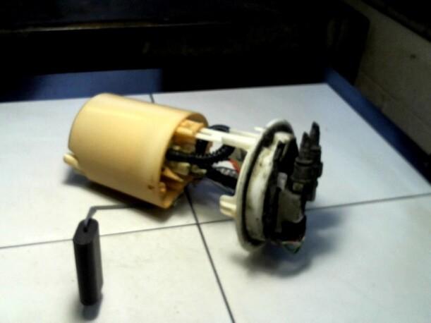 Foto: KRAFTSTOFFPUMPE eines Peugeot 206 75