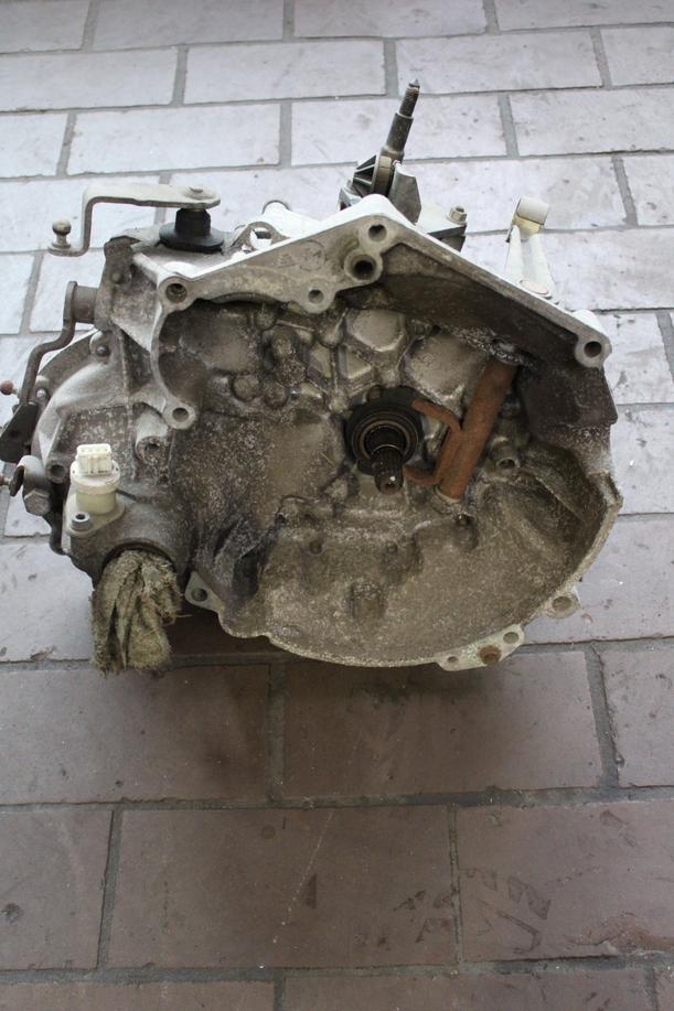 Foto: SCHALTGETRIEBE 5-GANG (53000 km) eines Peugeot 206 75