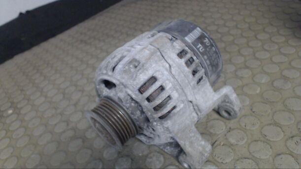 Foto: LICHTMASCHINE eines Opel Corsa 12V
