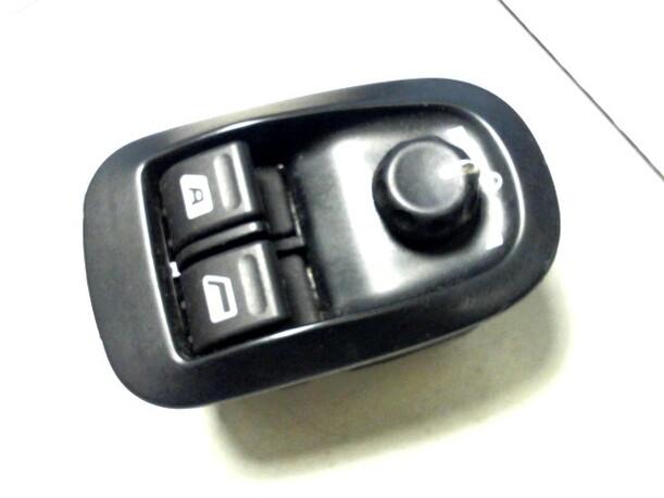 Foto: FENSTERHEBERSCHALTER eines Peugeot 206 HDi eco 70
