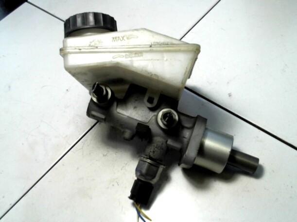 Foto: HAUPTBREMSZYLINDER eines Peugeot 206 HDi eco 70