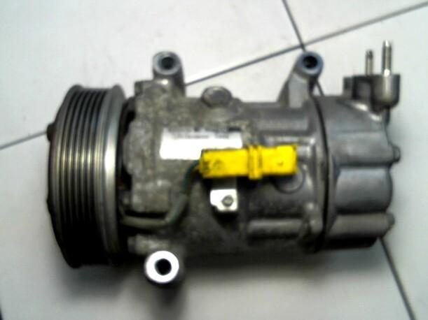 Foto: KOMPRESSOR KLIMAANLAGE eines Peugeot 206 HDi eco 70