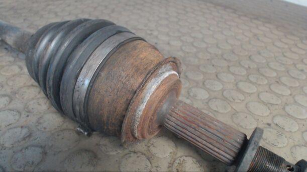 Foto: ANTRIEBSWELLE AUTOMATIK LINKS eines Opel Corsa 16V