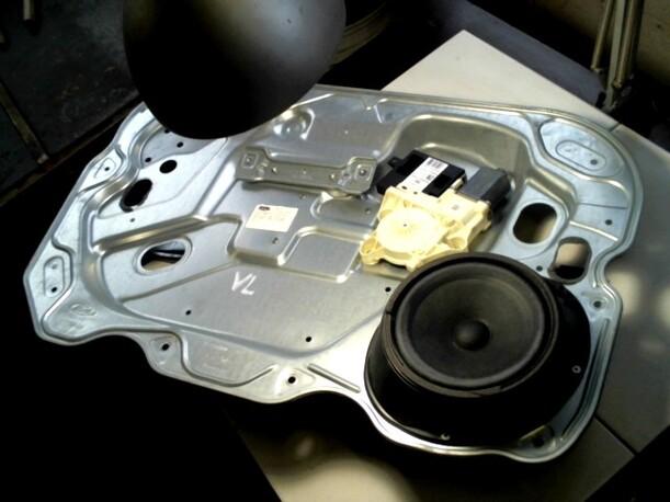 Foto: FENSTERHEBER ELEKTR. VORN LINKS (4/5-TÜRER) eines Ford Focus Turnier 1.6 TDCi DPF