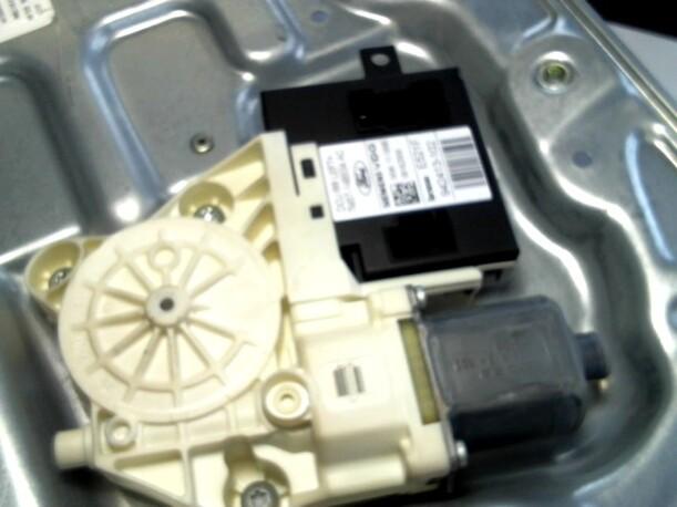 Foto: FENSTERHEBER ELEKTR. HINTEN LINKS eines Ford Focus Turnier 1.6 TDCi DPF