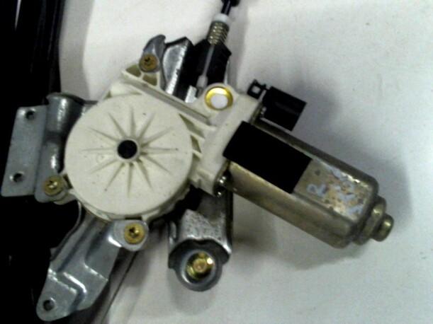 Foto: FENSTERHEBER ELEKTR. RECHTS (2/3-TÜRER) eines Ford Focus