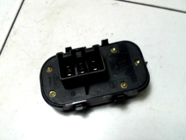 Foto: FENSTERHEBERSCHALTER eines Ford Focus