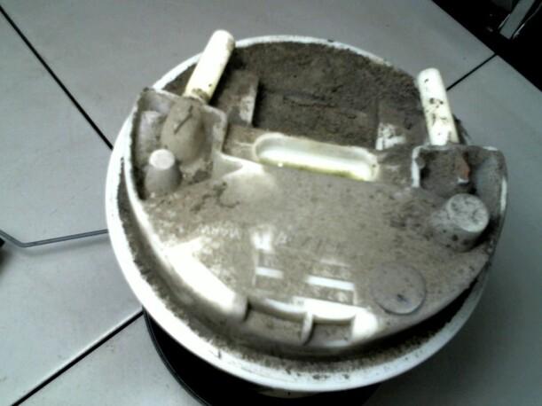 Foto: KRAFTSTOFFPUMPE eines Lancia Y 1.2