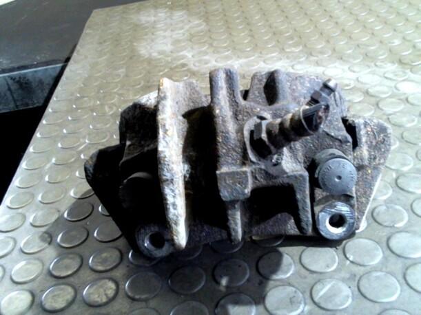 Foto: BREMSSATTEL VORN RECHTS eines Rover 75 2.0 V6