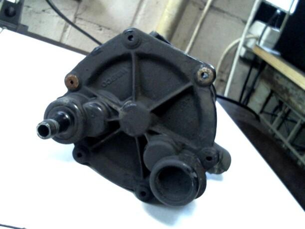 Foto: VAKUUMPUMPE eines Ford Fiesta DI