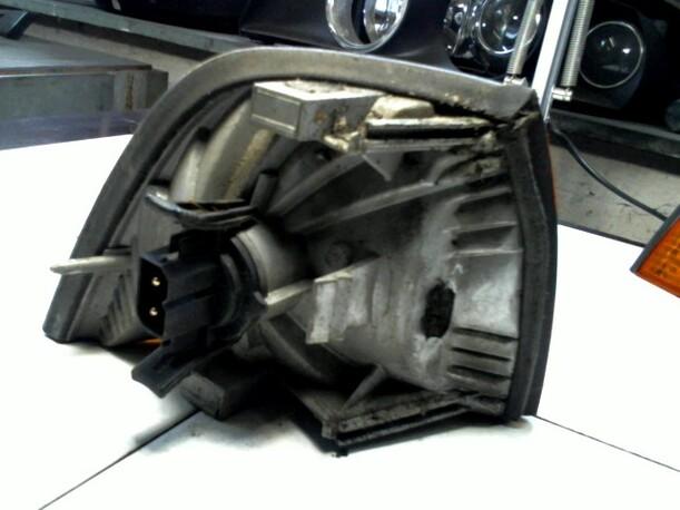 Foto: BLINKER / BLINKLEUCHTE LINKS eines BMW 318i touring