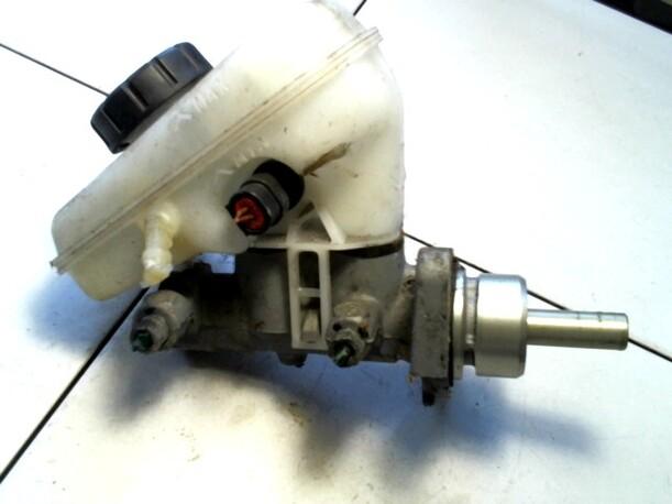 Foto: HAUPTBREMSZYLINDER eines Opel Corsa 1.2 16V