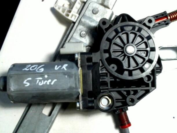 Foto: FENSTERHEBER ELEKTR. VORN RECHTS (4/5-TÜRER) eines Peugeot 206 75