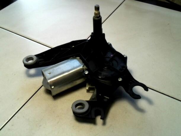 Foto: SCHEIBENWISCHERMOTOR HINTEN eines Peugeot 206 75