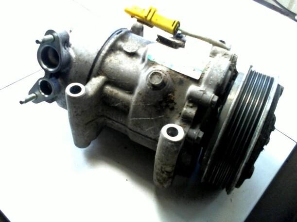 Foto: KOMPRESSOR KLIMAANLAGE eines Peugeot 206 75