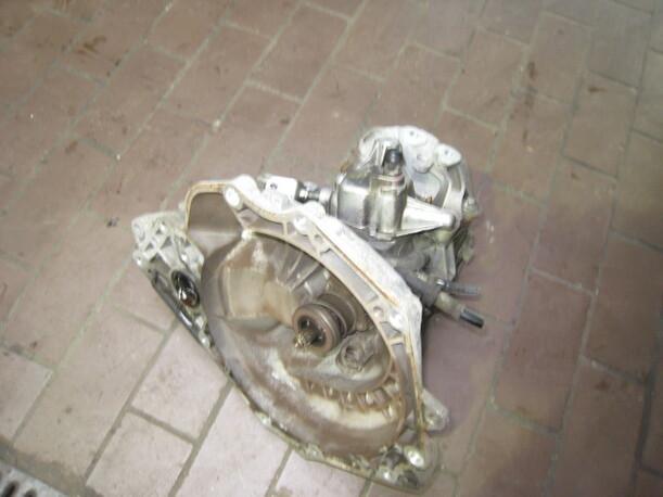 Foto: SCHALTGETRIEBE 5-GANG F13 C3,94 eines Opel Corsa 1.2 16V
