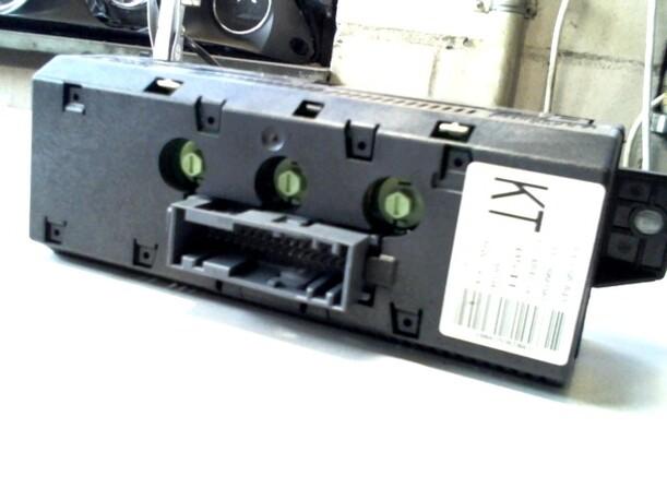Foto: INFORMATIONSDISPLAY eines Opel Corsa 1.2 16V