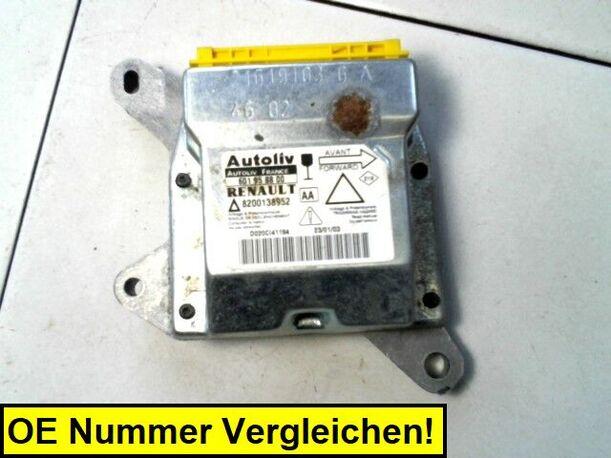 Foto: AIRBAGSTEUERGERÄT eines Renault Laguna Grandtour 1.9 dCi