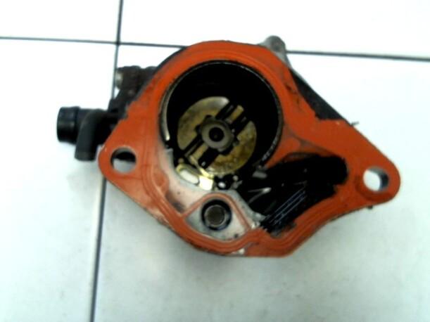 Foto: VAKUUMPUMPE eines Renault Laguna Grandtour 1.9 dCi