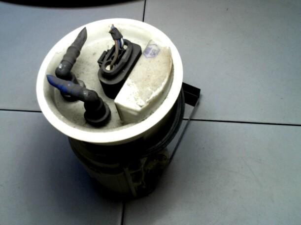 Foto: KRAFTSTOFFPUMPE / BENZINPUMPE eines VW Polo 1.2