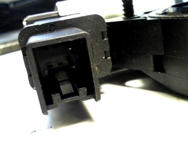 Foto: FENSTERHEBER ELEKTR. HINTEN LINKS eines Mazda 2 1.4l