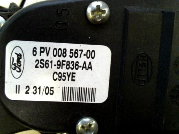 Foto: GASPEDAL eines Mazda 2 1.4l
