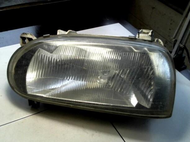 Foto: SCHEINWERFER LINKS eines VW Golf 1.4