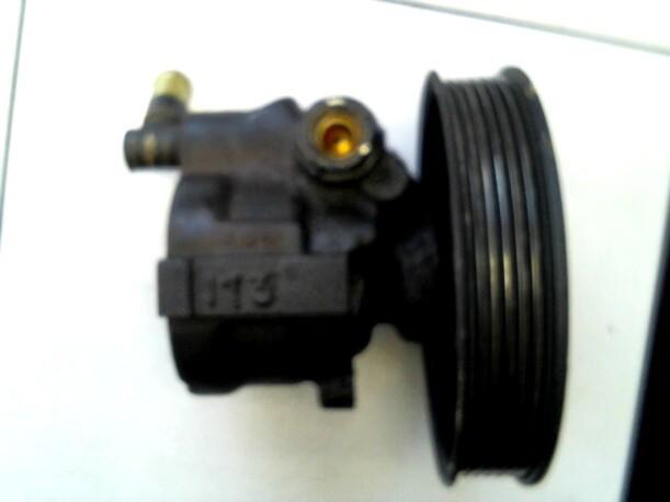 Foto: LENKGETRIEBEPUMPE eines Opel Vectra