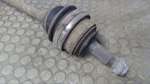 Foto: ANTRIEBSWELLE LINKS eines Honda Civic 1.3